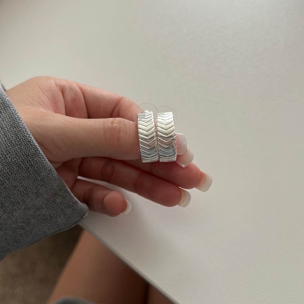 Nine West silver hoops